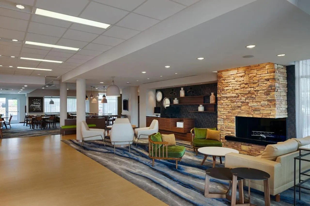 Fairfield Inn & Suites By Marriott Columbus Airport 3*,