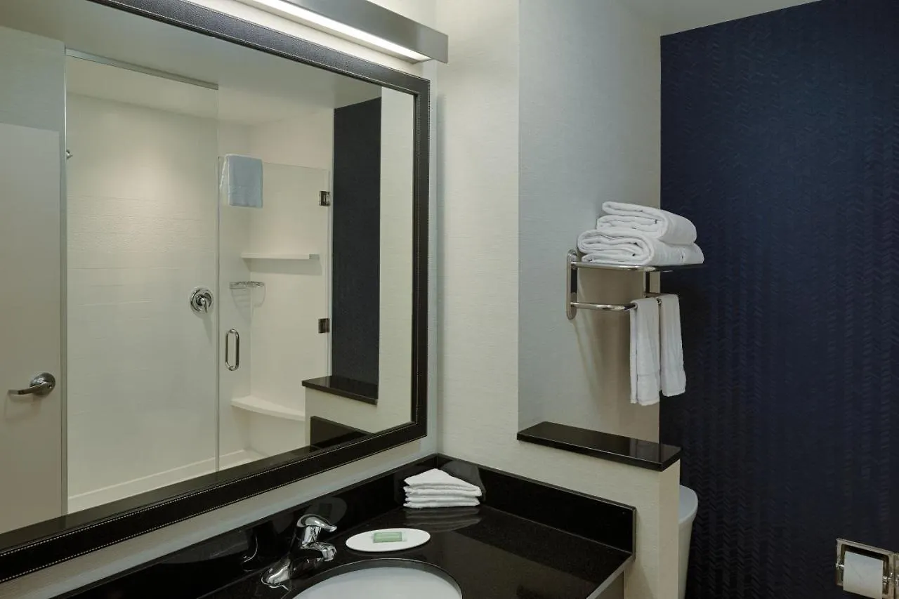 Fairfield Inn & Suites By Marriott Columbus Airport