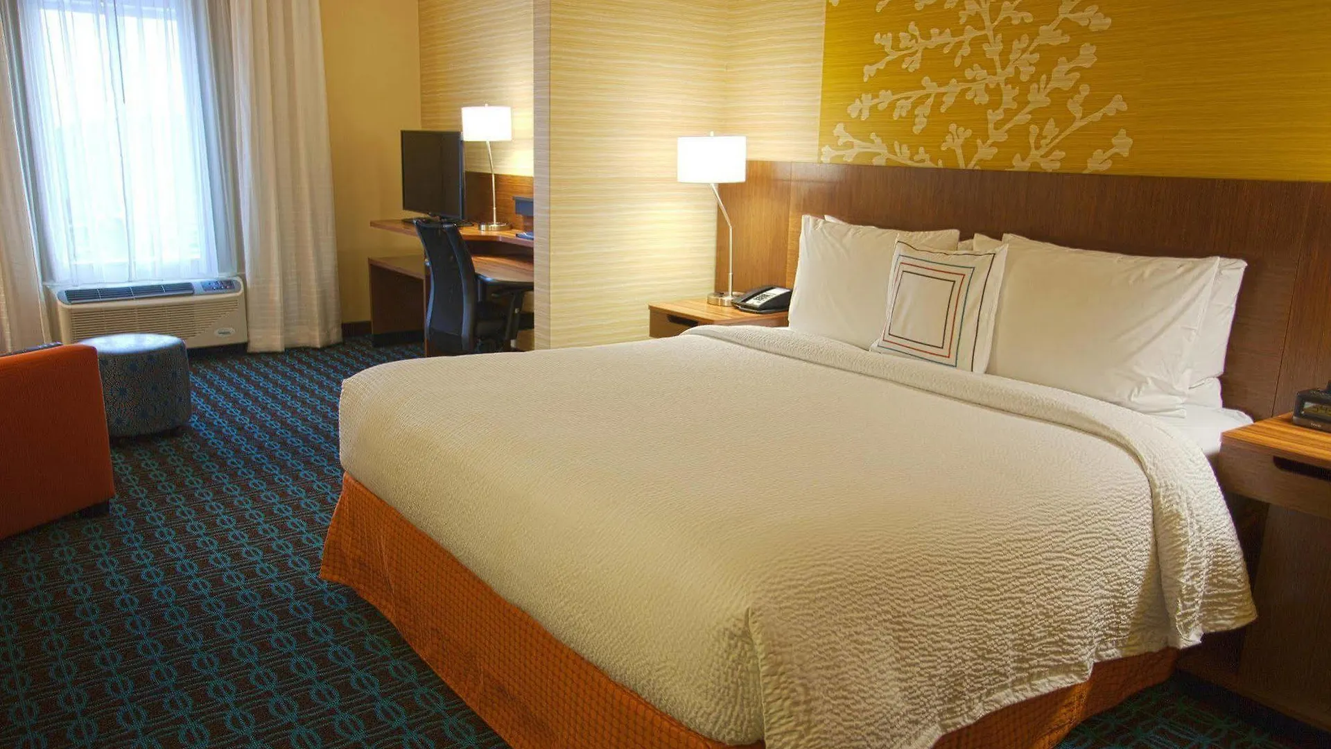 Fairfield Inn & Suites By Marriott Columbus Airport Hotel