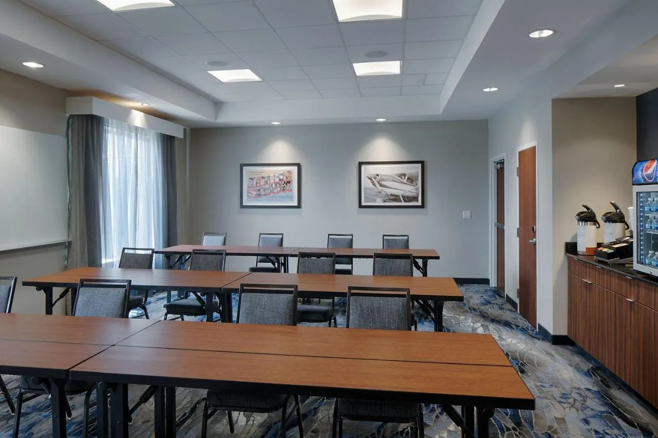 Fairfield Inn & Suites By Marriott Columbus Airport Hotel