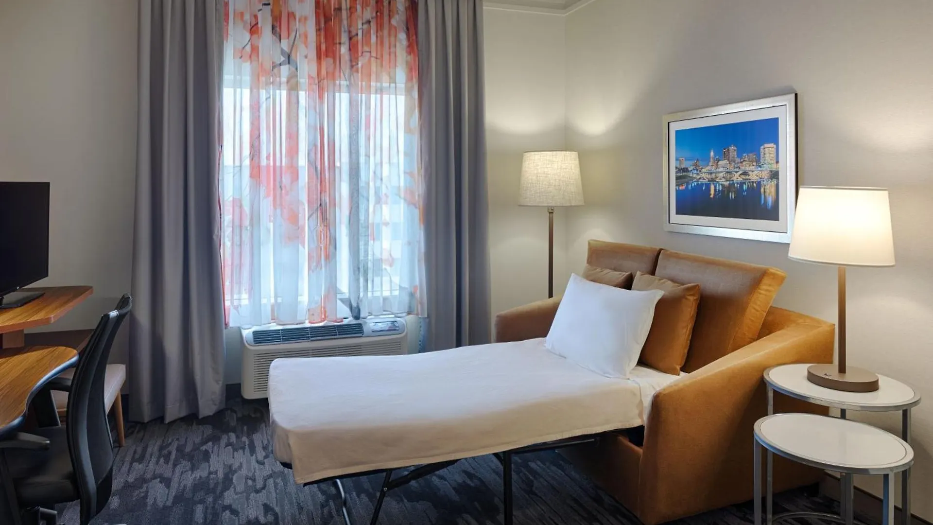 Fairfield Inn & Suites By Marriott Columbus Airport Hotel