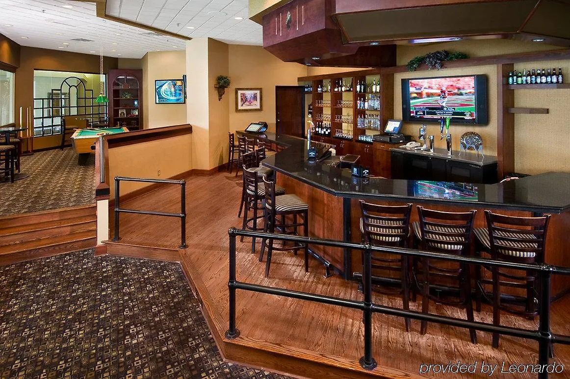 Fairfield Inn & Suites By Marriott Columbus Airport Hotel